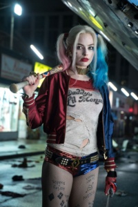 Margot-Robbie-Harley-Quinn-Suicide-Squad-costume